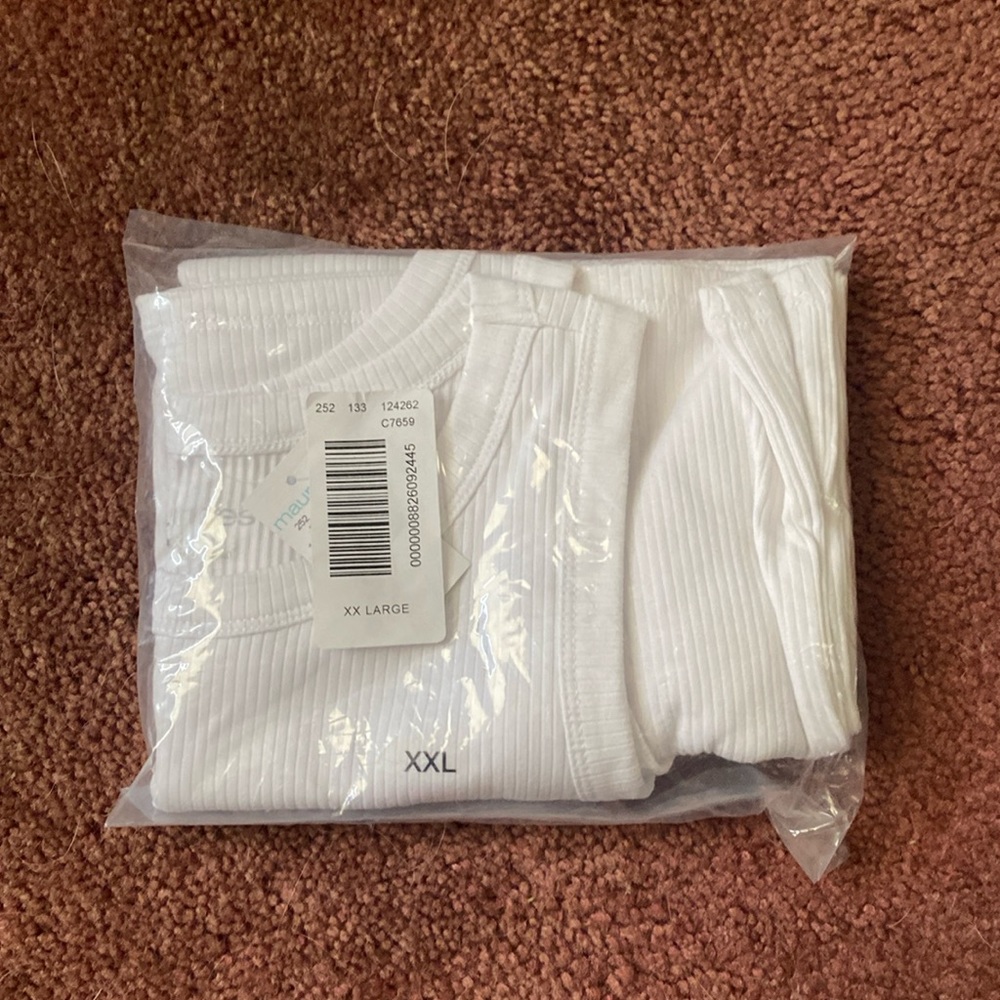 Women’s new XXL Maurice’s white tank top